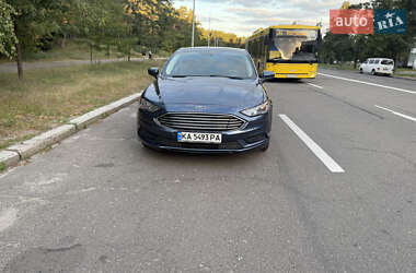 Седан Ford Fusion 2018 в 