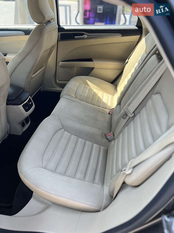 Седан Ford Fusion 2015 в Днепре