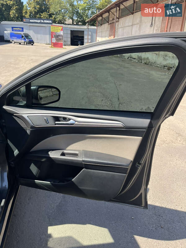 Седан Ford Fusion 2016 в Києві