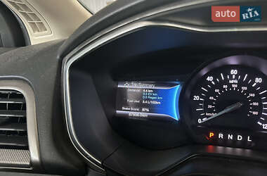 Седан Ford Fusion 2019 в 