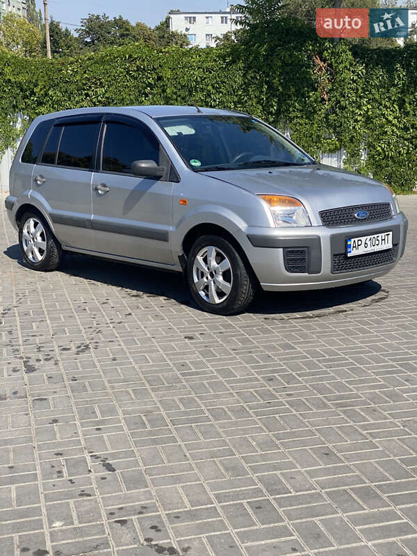 Хэтчбек Ford Fusion 2009 в 