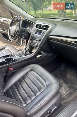 Седан Ford Fusion 2013 в 