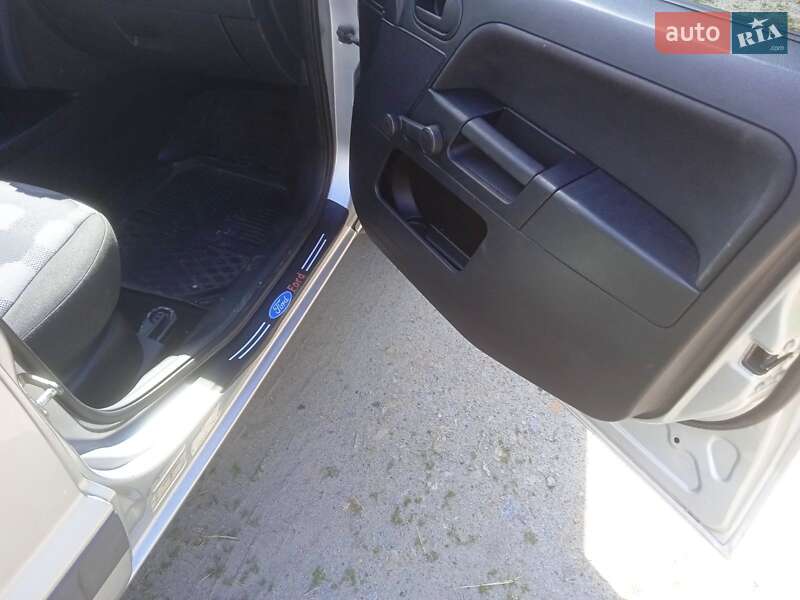 Хетчбек Ford Fusion 2009 в Звягелі