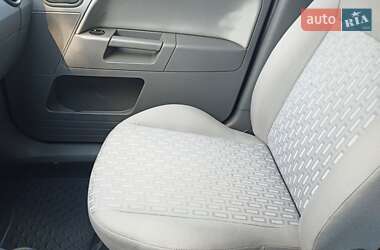 Хэтчбек Ford Fusion 2004 в 