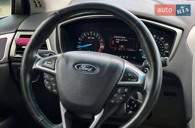 Седан Ford Fusion 2014 в 
