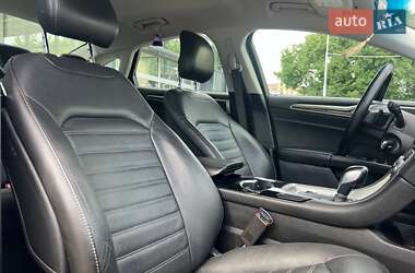 Седан Ford Fusion 2014 в 