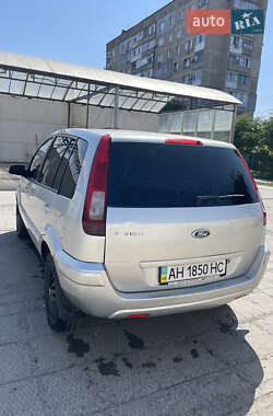 Хэтчбек Ford Fusion 2010 в 