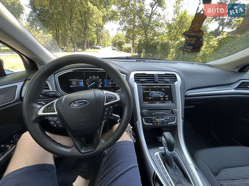 Седан Ford Fusion 2015 в Львове