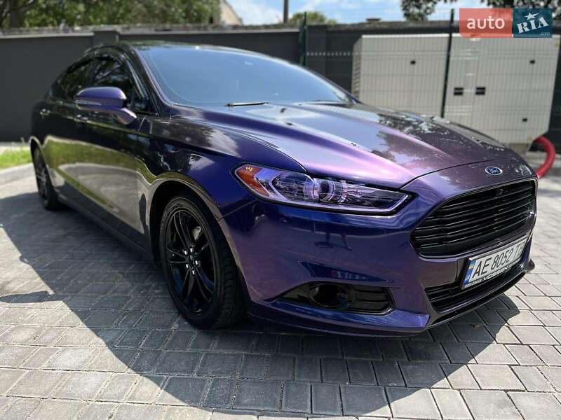 Седан Ford Fusion 2014 в 
