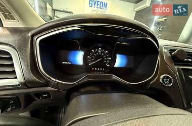 Седан Ford Fusion 2014 в 