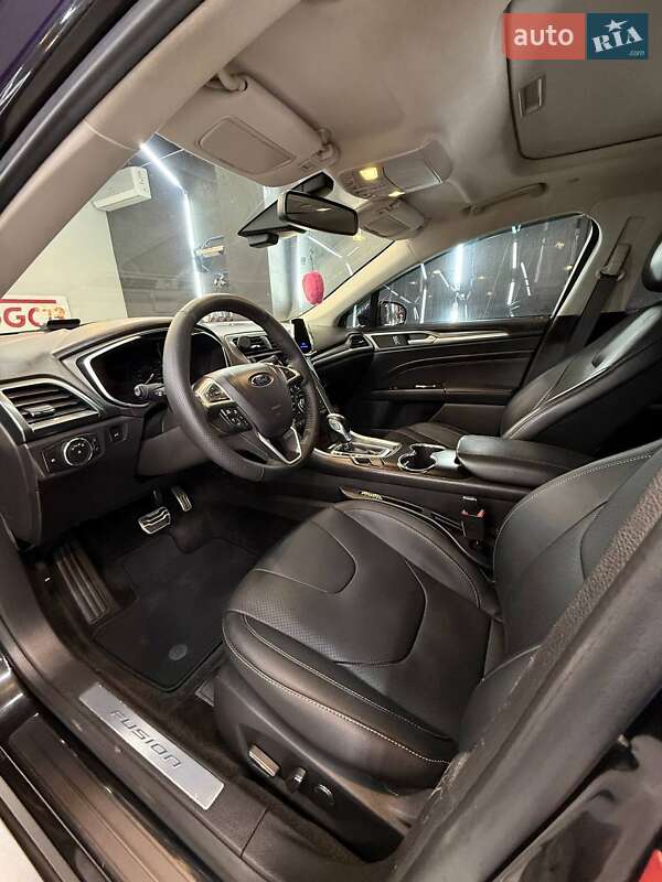 Седан Ford Fusion 2014 в Одесі