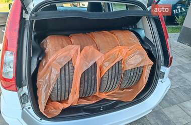 Хэтчбек Ford Fusion 2010 в 