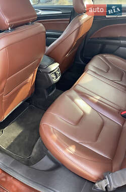 Седан Ford Fusion 2015 в 