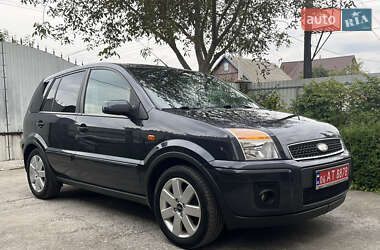 Хэтчбек Ford Fusion 2006 в Звягеле