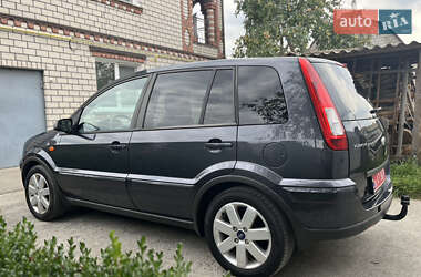 Хэтчбек Ford Fusion 2006 в 