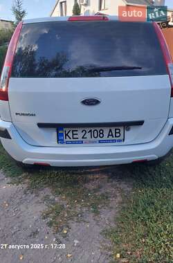Хэтчбек Ford Fusion 2010 в 