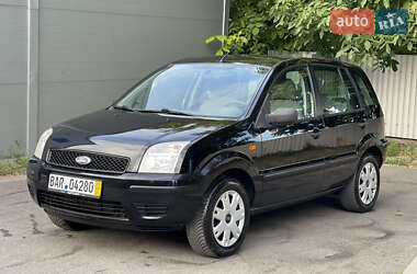 Хэтчбек Ford Fusion 2005 в 
