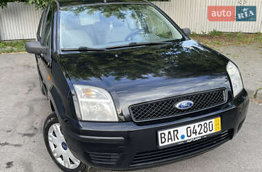 Хэтчбек Ford Fusion 2005 в 