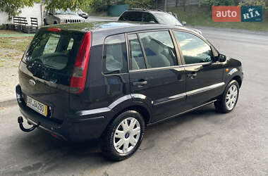 Хэтчбек Ford Fusion 2005 в 