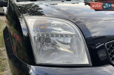 Хэтчбек Ford Fusion 2005 в 