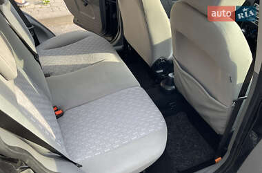 Хэтчбек Ford Fusion 2005 в 