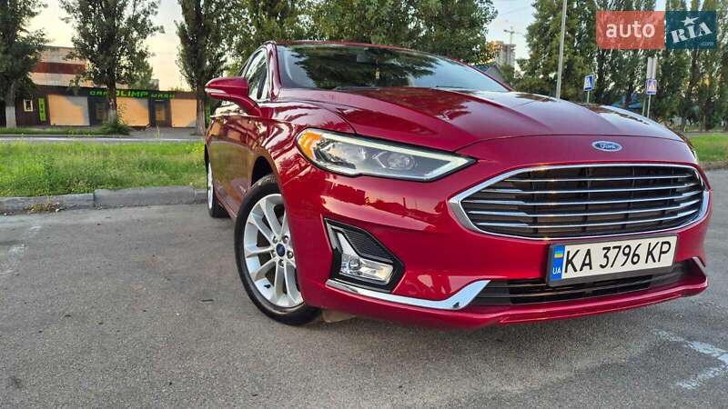 Седан Ford Fusion 2019 в Києві