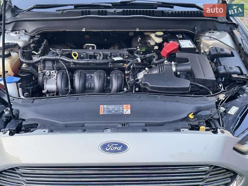 Седан Ford Fusion 2015 в Житомирі