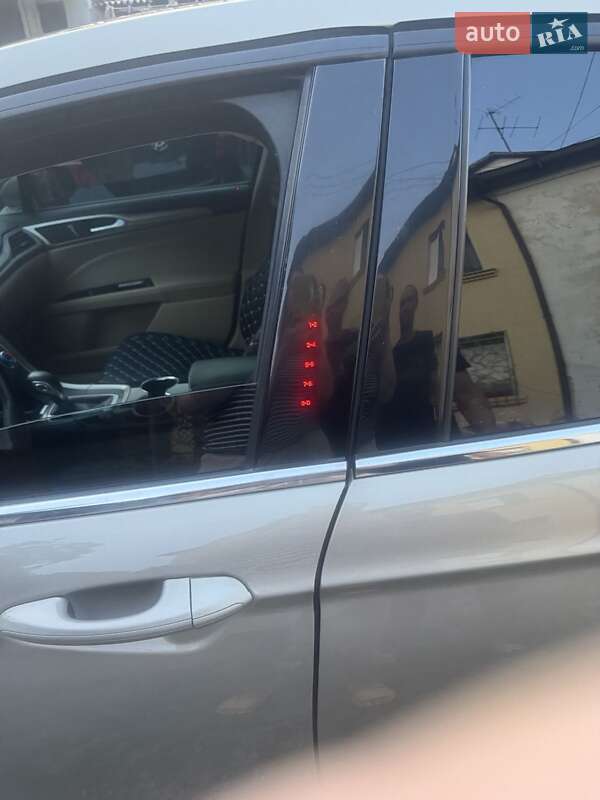 Седан Ford Fusion 2015 в Житомирі