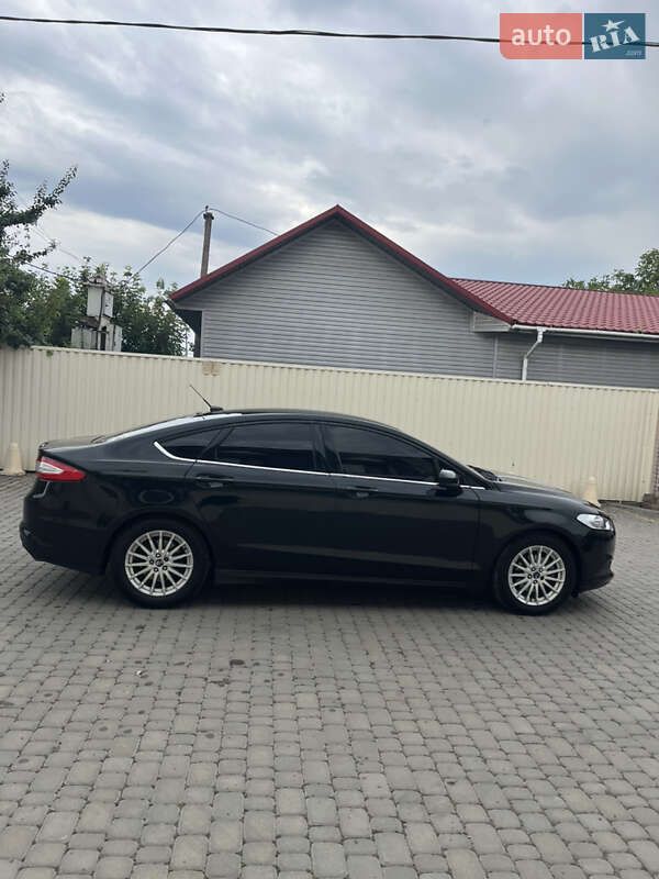 Седан Ford Fusion 2016 в Тульчине