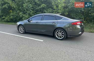 Седан Ford Fusion 2016 в 