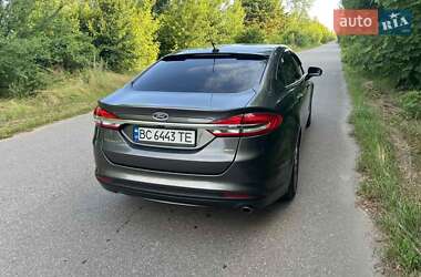 Седан Ford Fusion 2016 в 