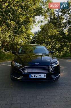 Седан Ford Fusion 2016 в 