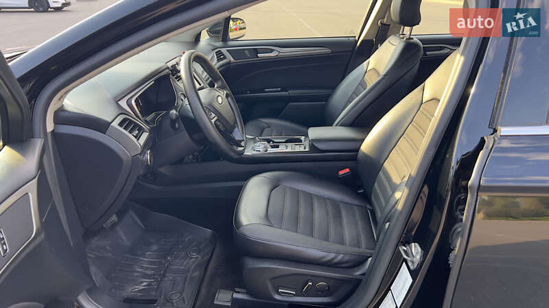 Седан Ford Fusion 2017 в Киеве фото 4 Седан Ford Fusion 2017 в Киеве