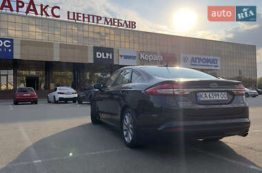 Седан Ford Fusion 2017 в 