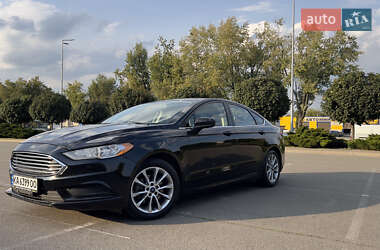 Седан Ford Fusion 2017 в 