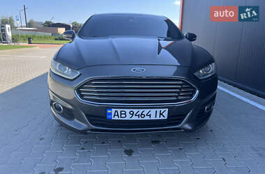 Седан Ford Fusion 2015 в 