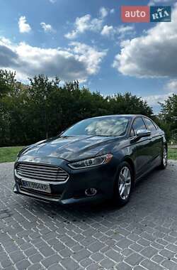 Седан Ford Fusion 2015 в 