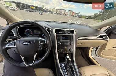 Седан Ford Fusion 2014 в 