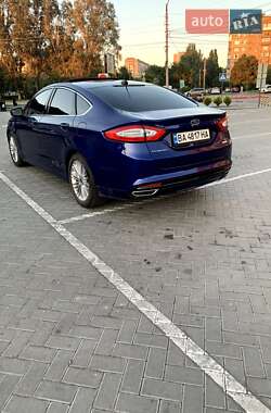Седан Ford Fusion 2016 в 