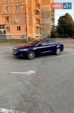 Седан Ford Fusion 2016 в 