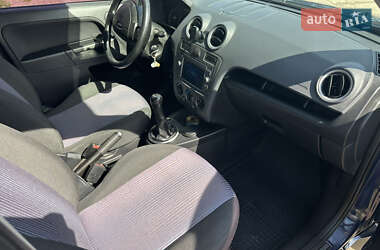 Хэтчбек Ford Fusion 2010 в 