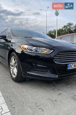 Седан Ford Fusion 2014 в 