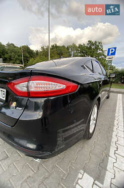 Седан Ford Fusion 2014 в 