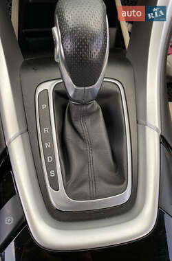 Седан Ford Fusion 2014 в 