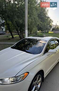 Седан Ford Fusion 2014 в 