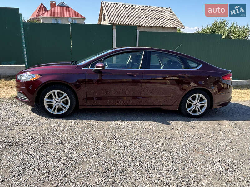 Седан Ford Fusion 2018 в Южном