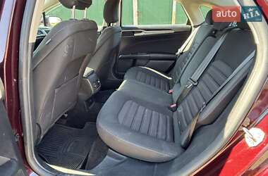 Седан Ford Fusion 2018 в 