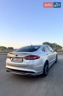 Седан Ford Fusion 2016 в 