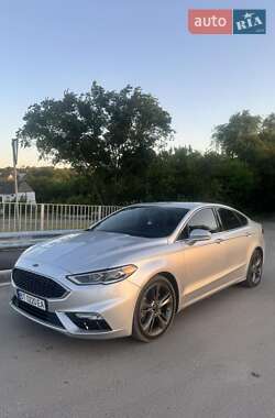 Седан Ford Fusion 2016 в Широком