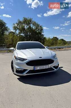 Седан Ford Fusion 2016 в Широком